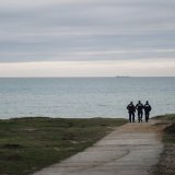 Ce drame, redouté par les autorités et les associations depuis plusieurs mois, est de loin le plus meurtrier depuis l'envolée en 2018 des traversées migratoires de la Manche (image symbolique).